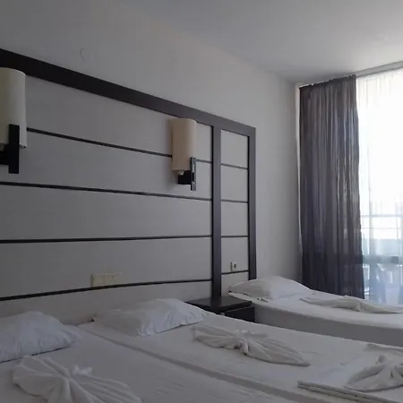 Sea View Triple S B 아파트